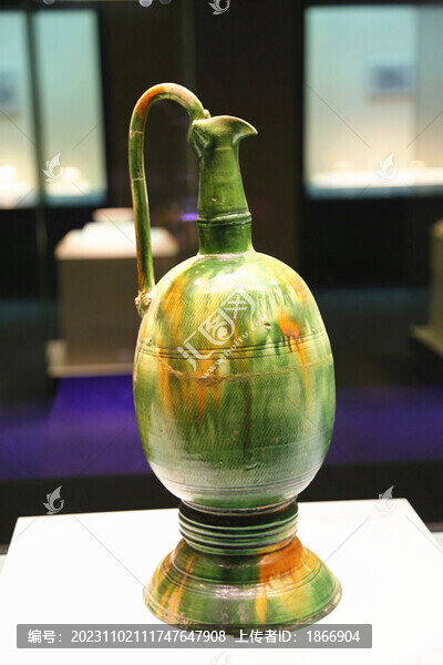 三彩鳳首壺