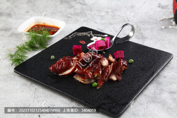 鹵味肥腸