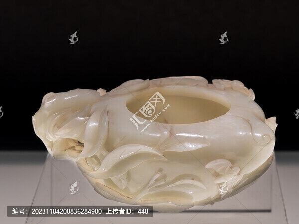 清代青玉桃形洗