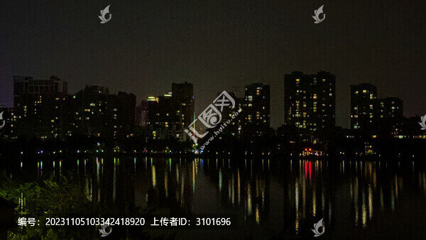 夜景倒影