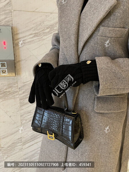 黑色保暖手套