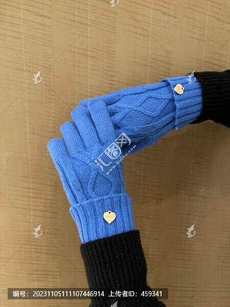 藍(lán)色保暖手套