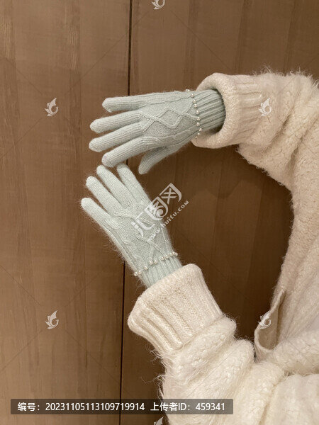 灰色保暖手套