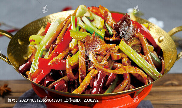 干鍋茶樹(shù)菇