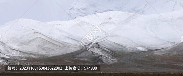 新疆公格爾峰公格爾九別峰