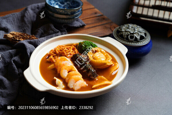 鮑汁海參鮑魚撈飯