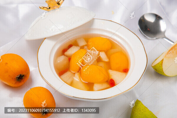 冰糖枇杷燉雪梨