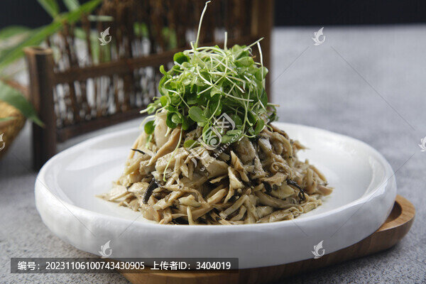 豆芽拌香菇