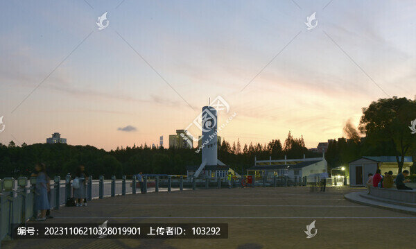 上海黃興公園的黃昏風(fēng)光