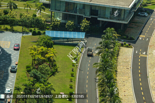 航拍俯拍小區(qū)內(nèi)道路