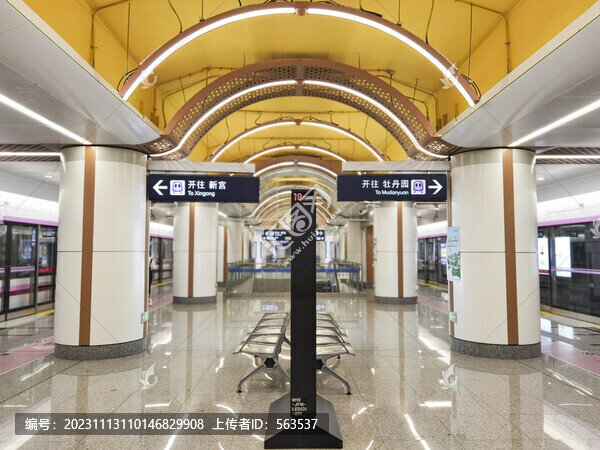 北京地鐵19號線景風(fēng)門站