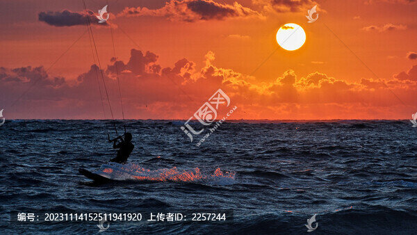 海邊日出與朝霞