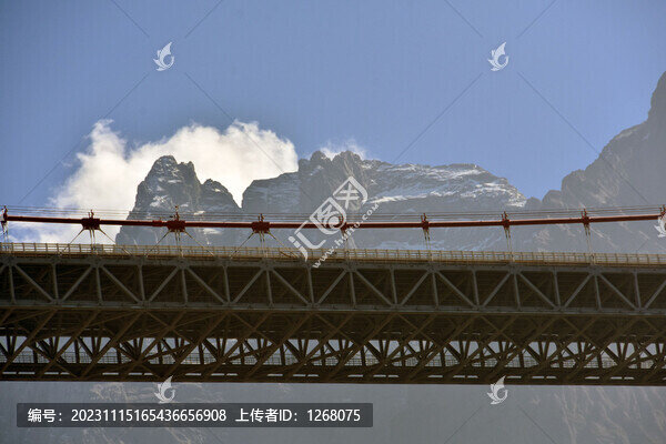 虎跳峽