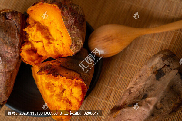 冬季美食烤紅薯