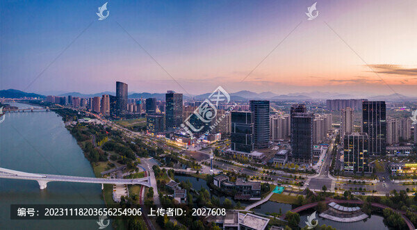 落日余暉下的上虞城市夜景航拍