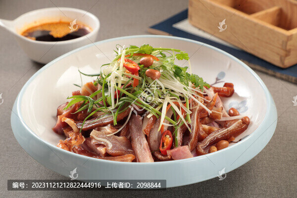 麻辣豬耳仔
