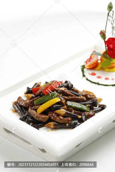 雞樅菌炒牛柳