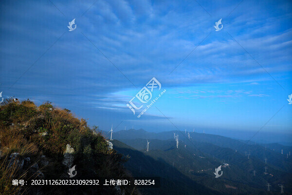 藍(lán)天高山