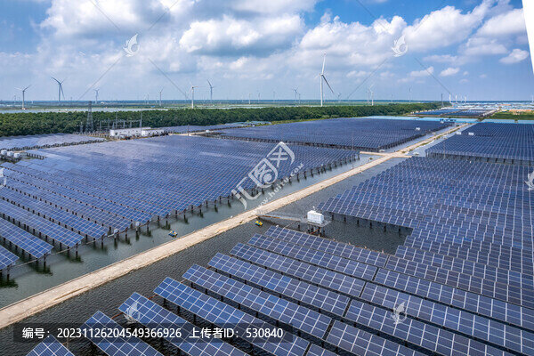航拍水上發(fā)電新能源