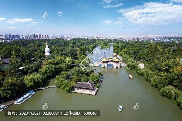 航拍揚州中式園林景觀