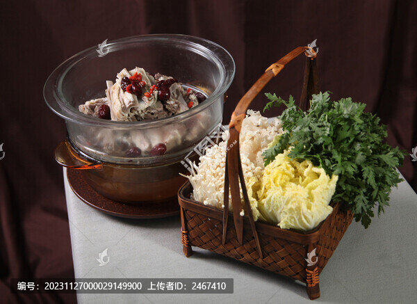 羊排皇帝菜高山菜金針菇雞縱菌