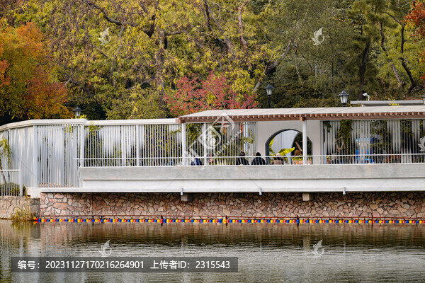 上海中山公園湖景