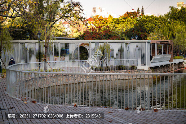 上海中山公園湖景