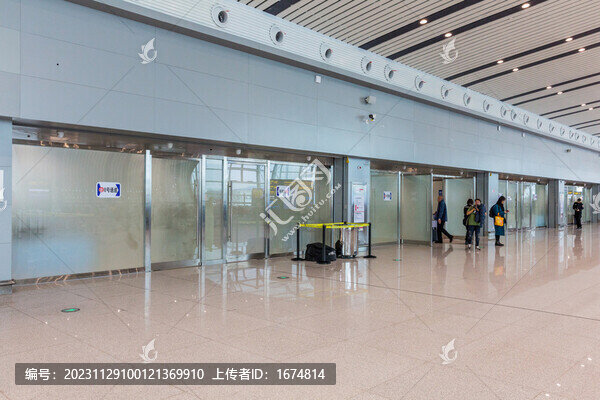 機(jī)場(chǎng)安檢