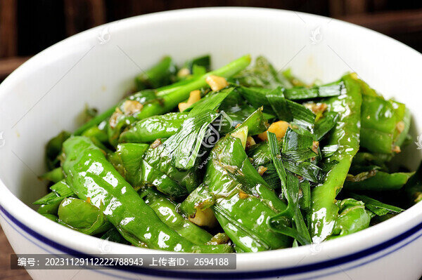 辣椒炒韭菜