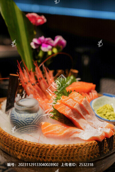 三文魚刺身拼盤日本料理美食