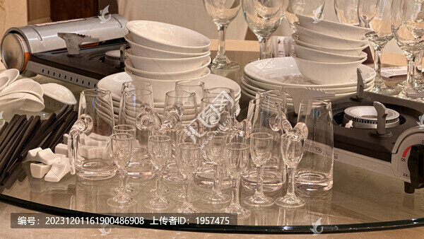餐具