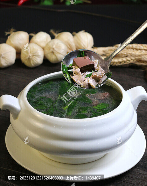 枸杞豬雜湯