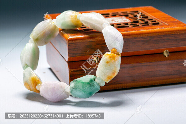 翡翠長壽龜背手串