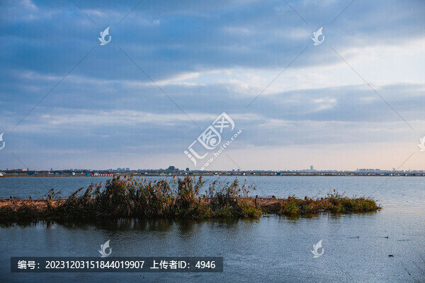 秋日湖景