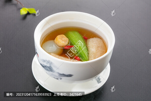菜膽竹蓀燉鴿蛋
