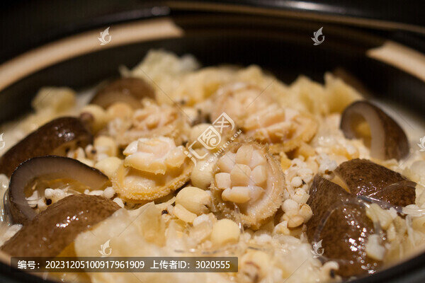 海參鮑魚(yú)煲