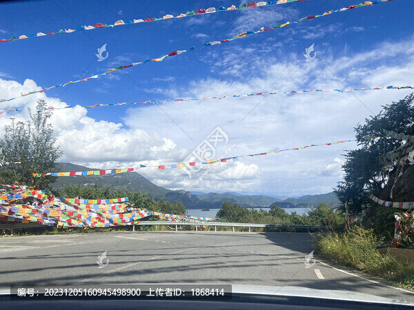 云南山間道路