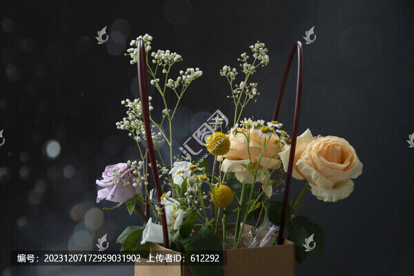 玫瑰花插花