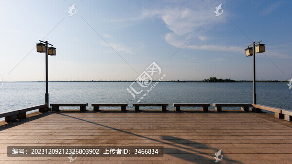 常德柳葉湖邊觀景棧道風(fēng)光