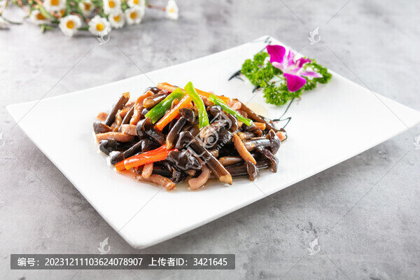 雞樅菌炒爽肉