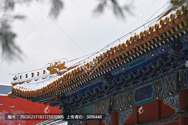 古建筑脊獸雪景