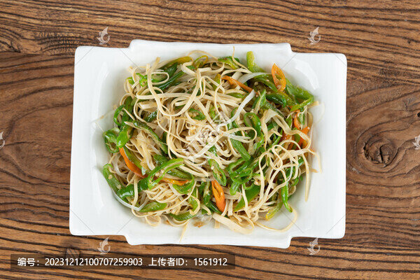 素炒尖椒豆皮