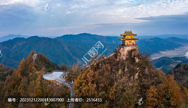靖州飛山景區(qū)金頂秋色美麗風(fēng)光