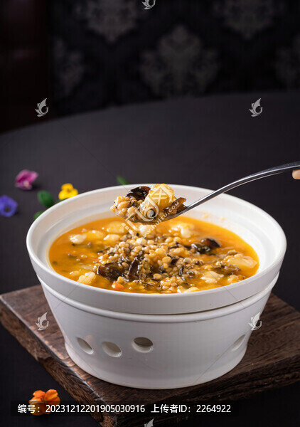 野米煮花膠海參