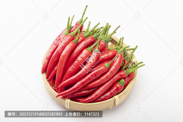 小米椒白底高清圖