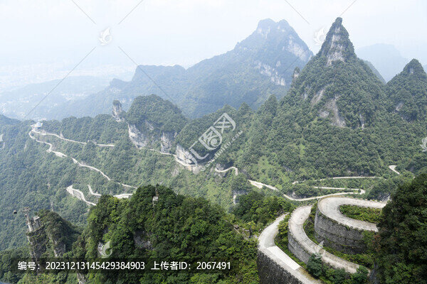 湖南張家界天門山盤山路