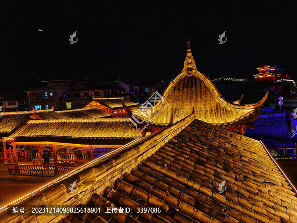 古鎮(zhèn)夜色