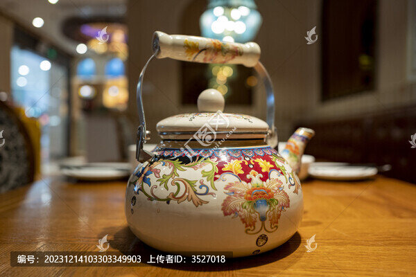 新疆餐廳水壺