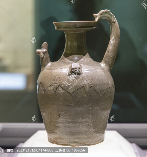 南朝越窯青瓷龍柄雞首壺