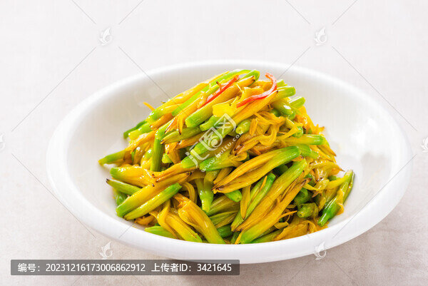 清炒黃花菜